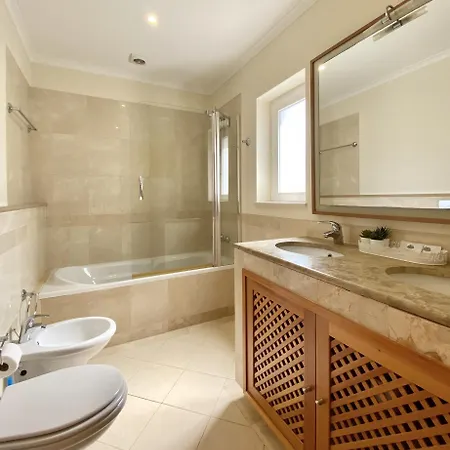 아파트 Amazing 2bedroom In Victoria Boulevard 빌라모라